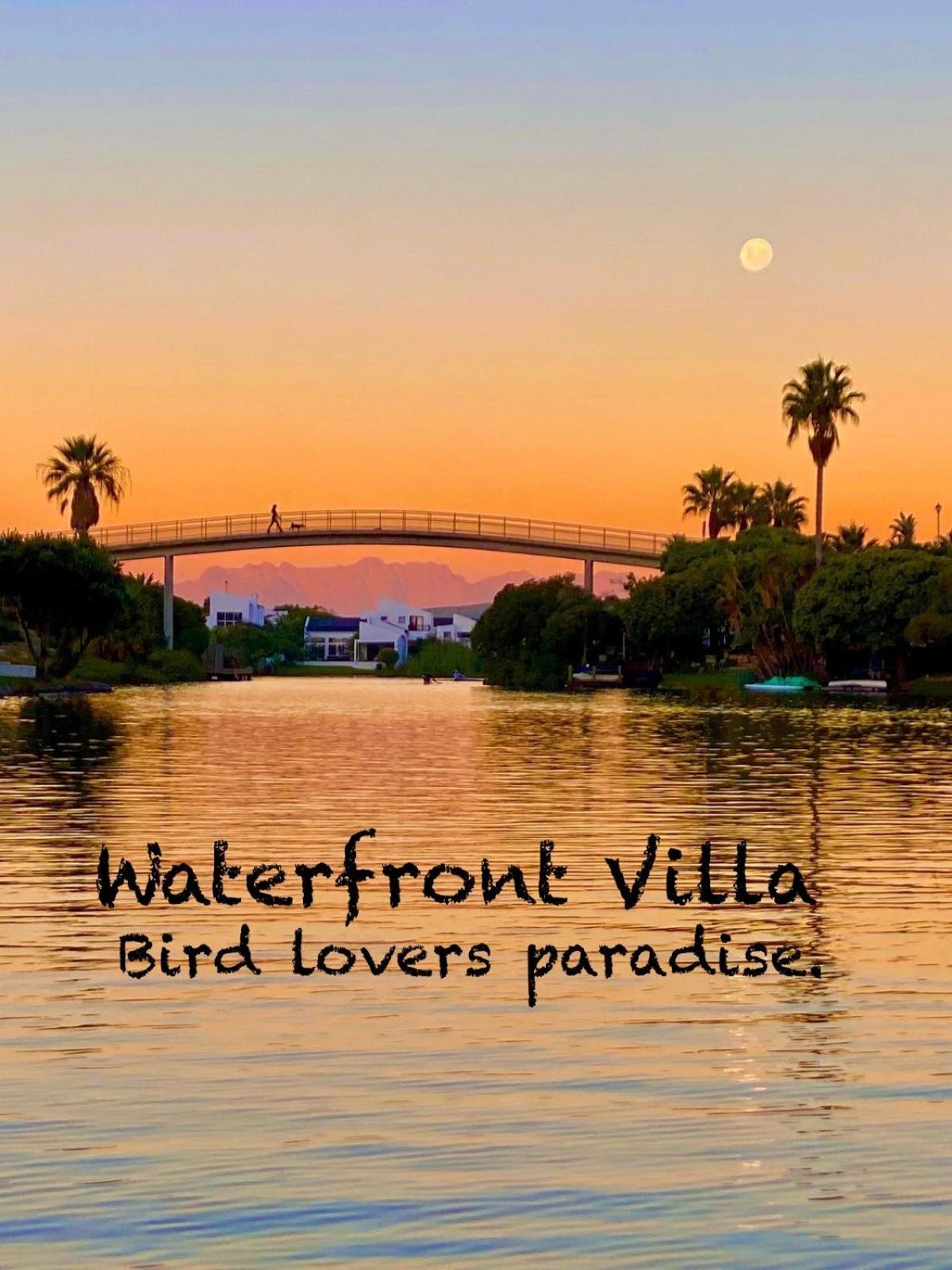 Holiday home Waterfront With Pedelo *