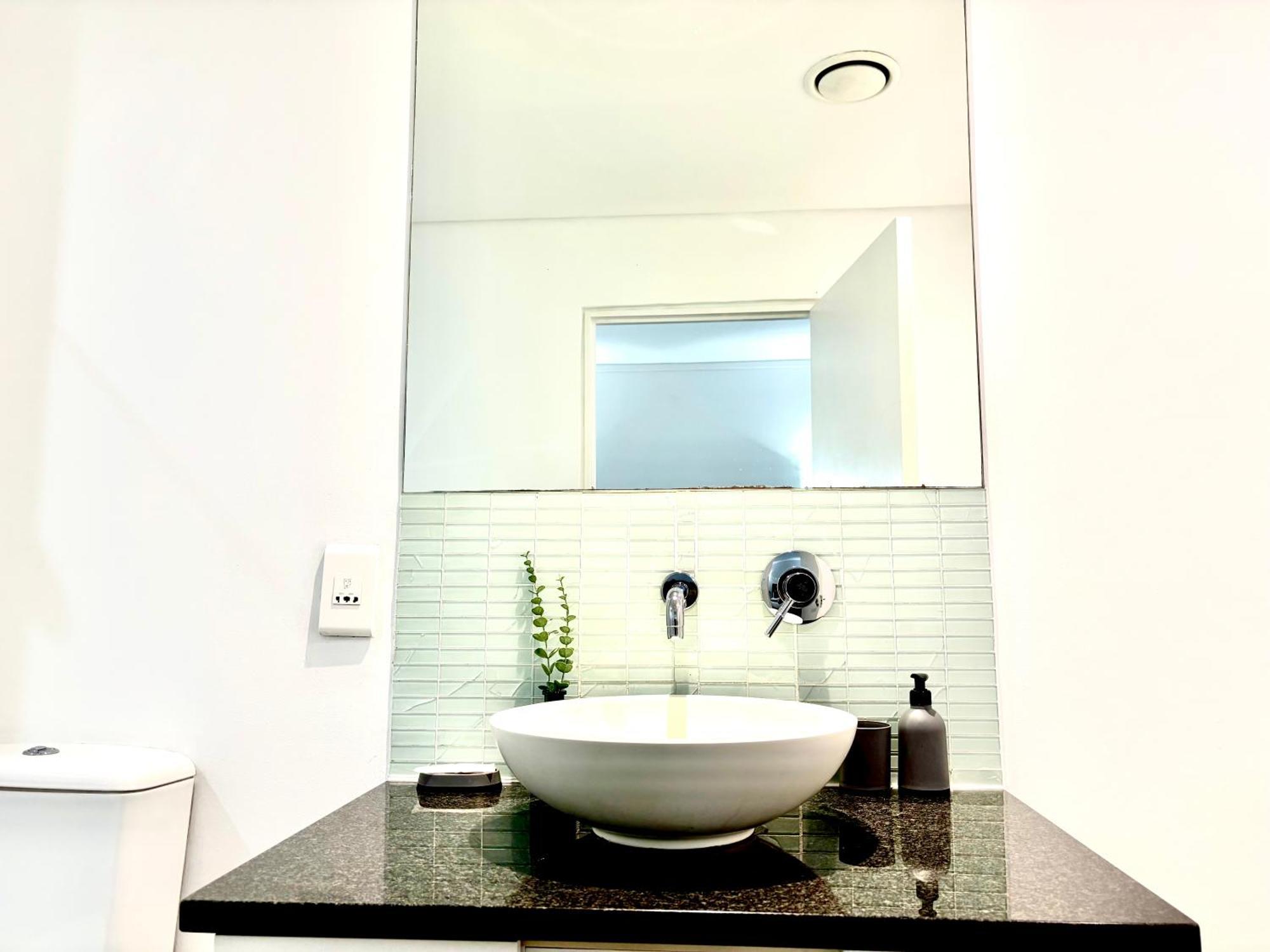 Elegant Oasis In Cbd Pool Gym & Views * Cape Town