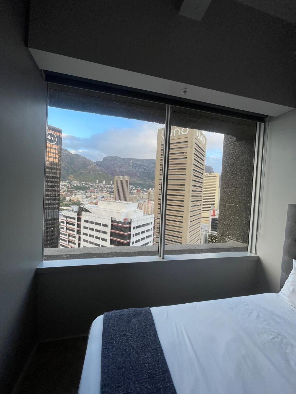 Apartment One Thibault - Table Mountain View *