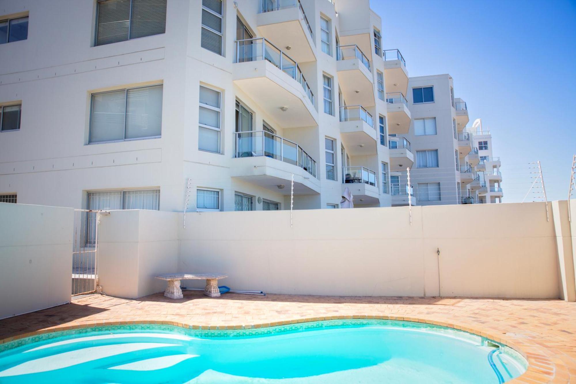 Apartment Bloubergstrand Beachfront Apartment With Secure Garage And Pool *