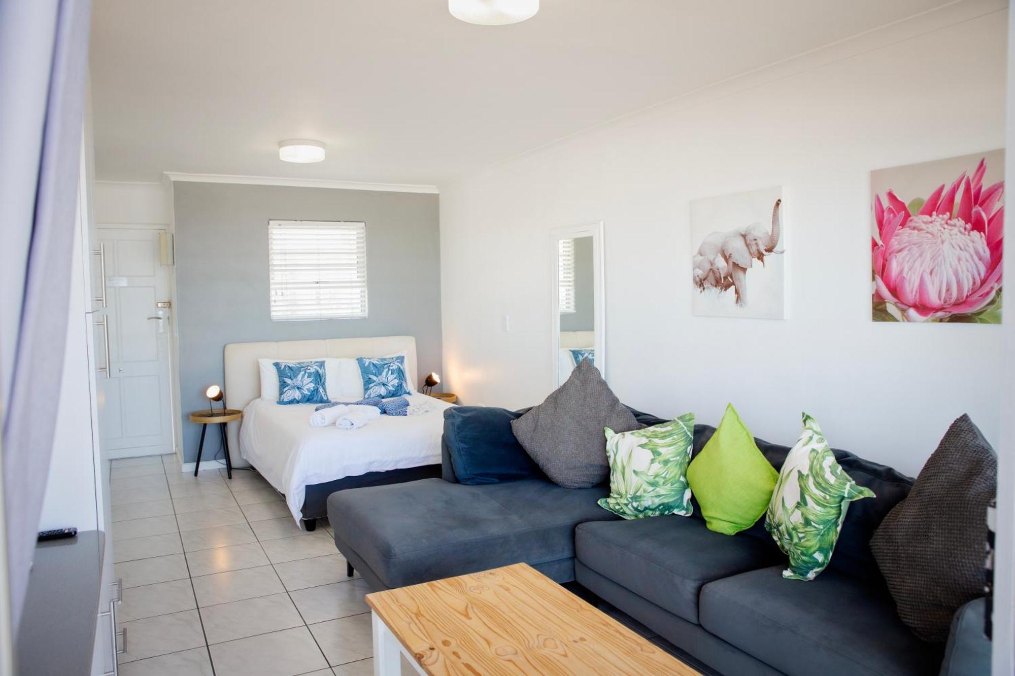 Bloubergstrand Beachfront Apartment With Secure Garage And Pool Apartment