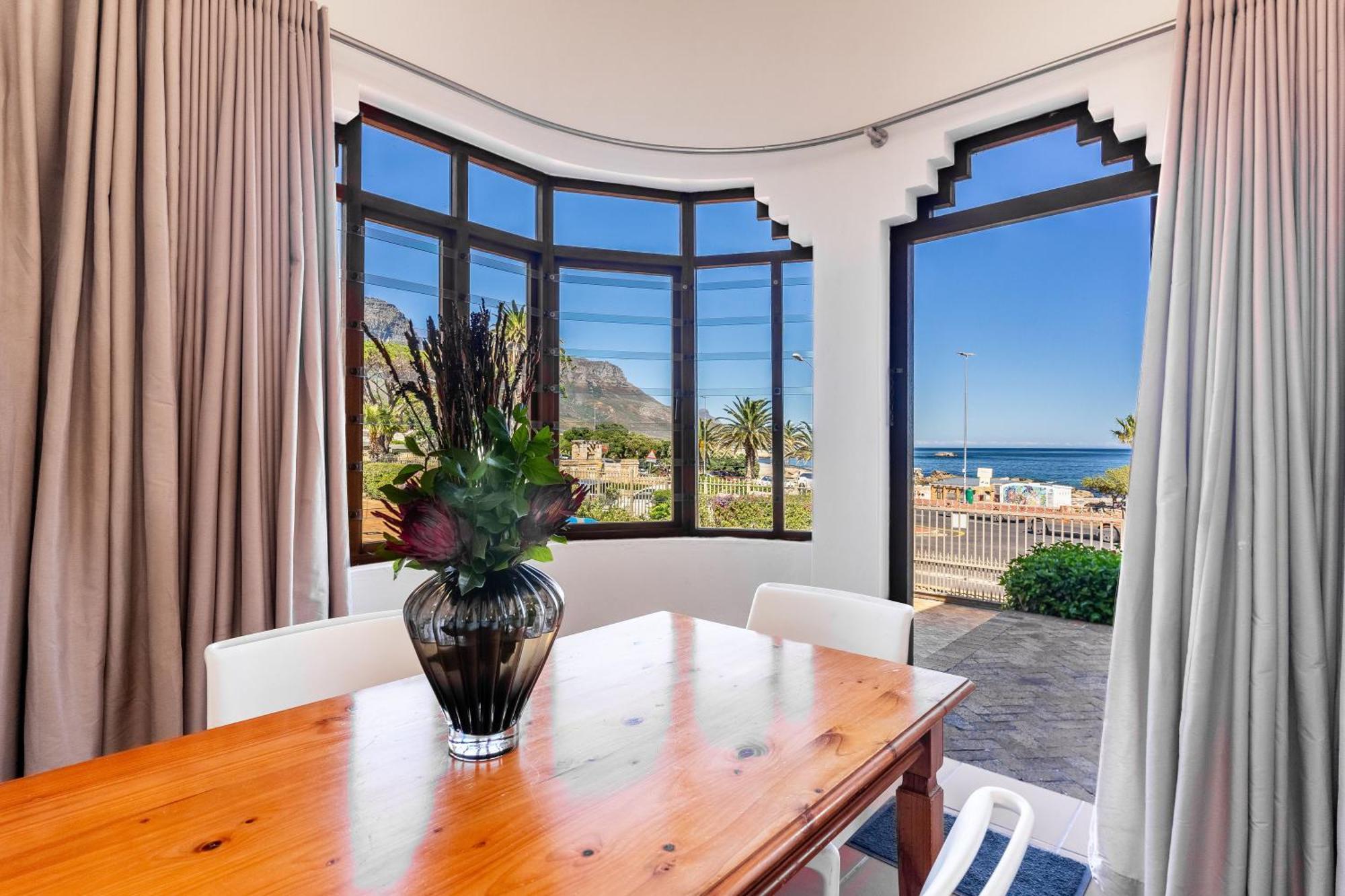 Camps Bay Village 3* Cape Town