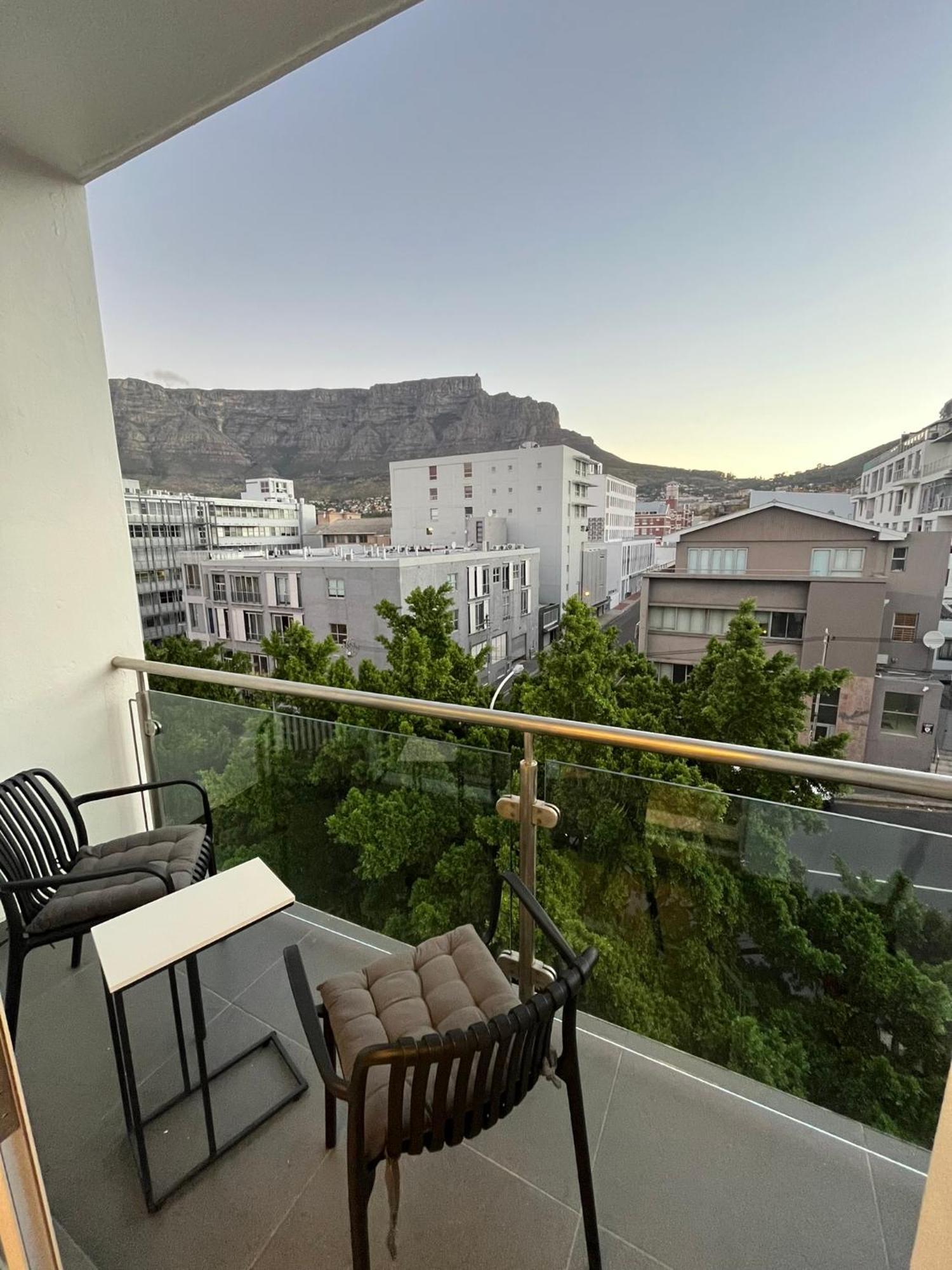Centre - No Loadshedding Apartamento *