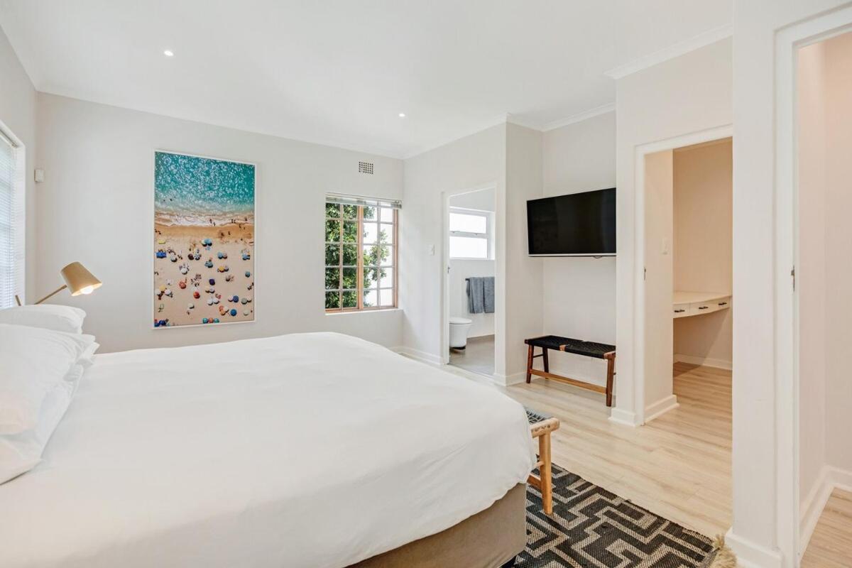 Cape Azure Sea Point Holiday home Cape Town