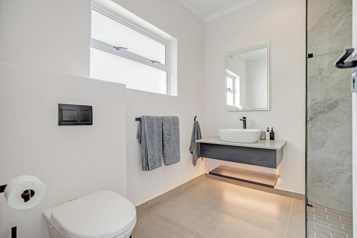 Cape Azure Sea Point Holiday home *
