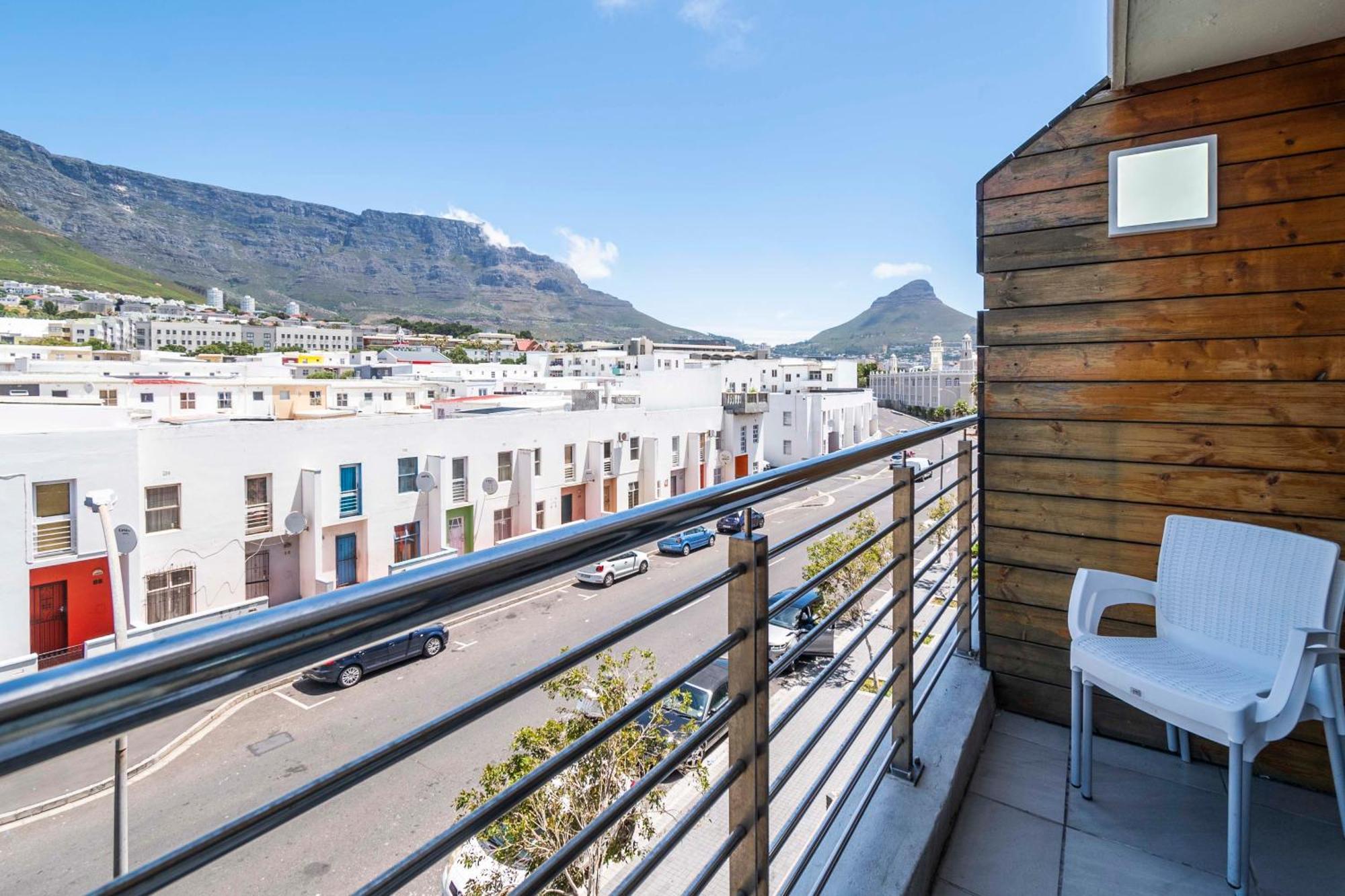 Tablemountain Views 2br Parking Balcony Pool Apartment Cape Town