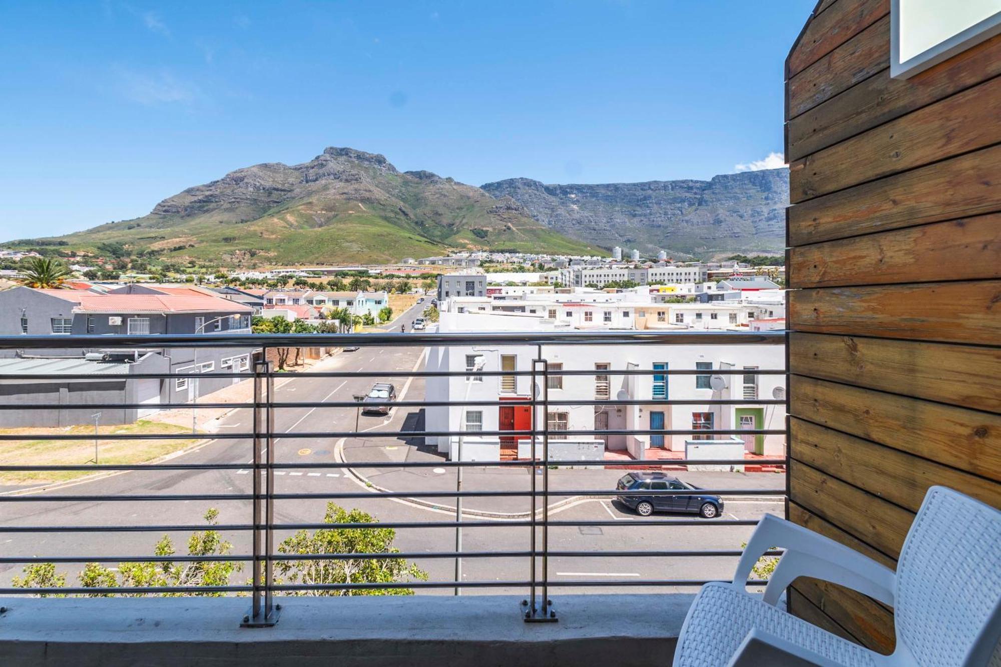 Tablemountain Views 2br Parking Balcony Pool Apartment Cape Town