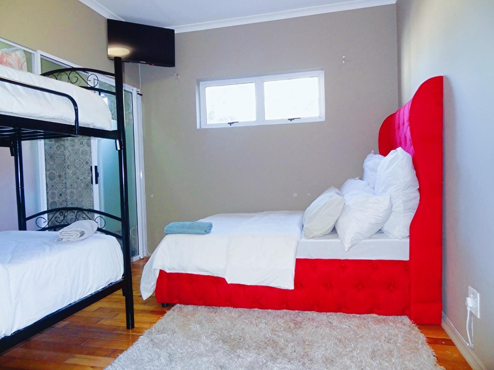 Queens Kings View Guest house *