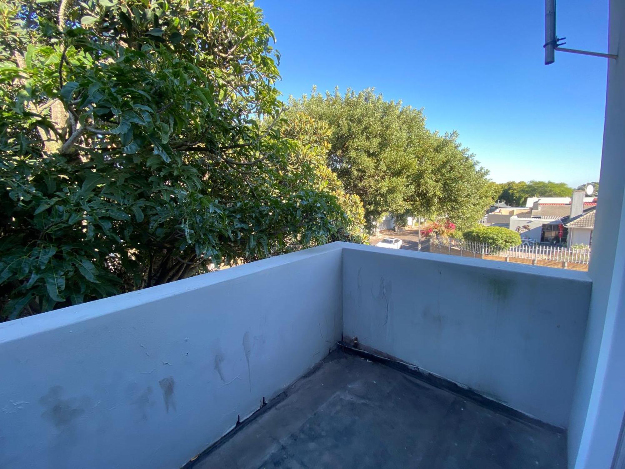 Luxe In Parow North