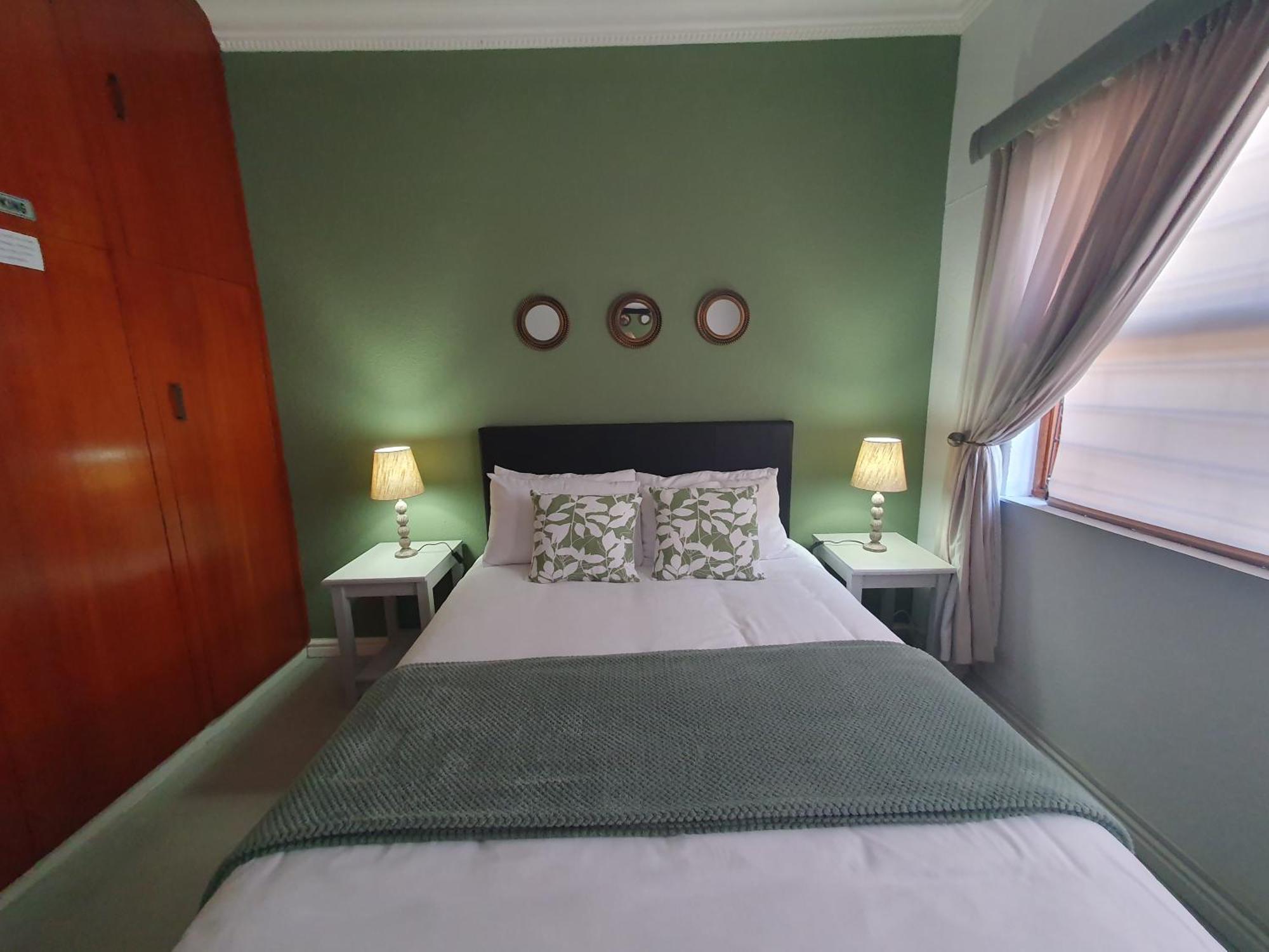 1 On Sonnet Unit Mia Apartment Cape Town