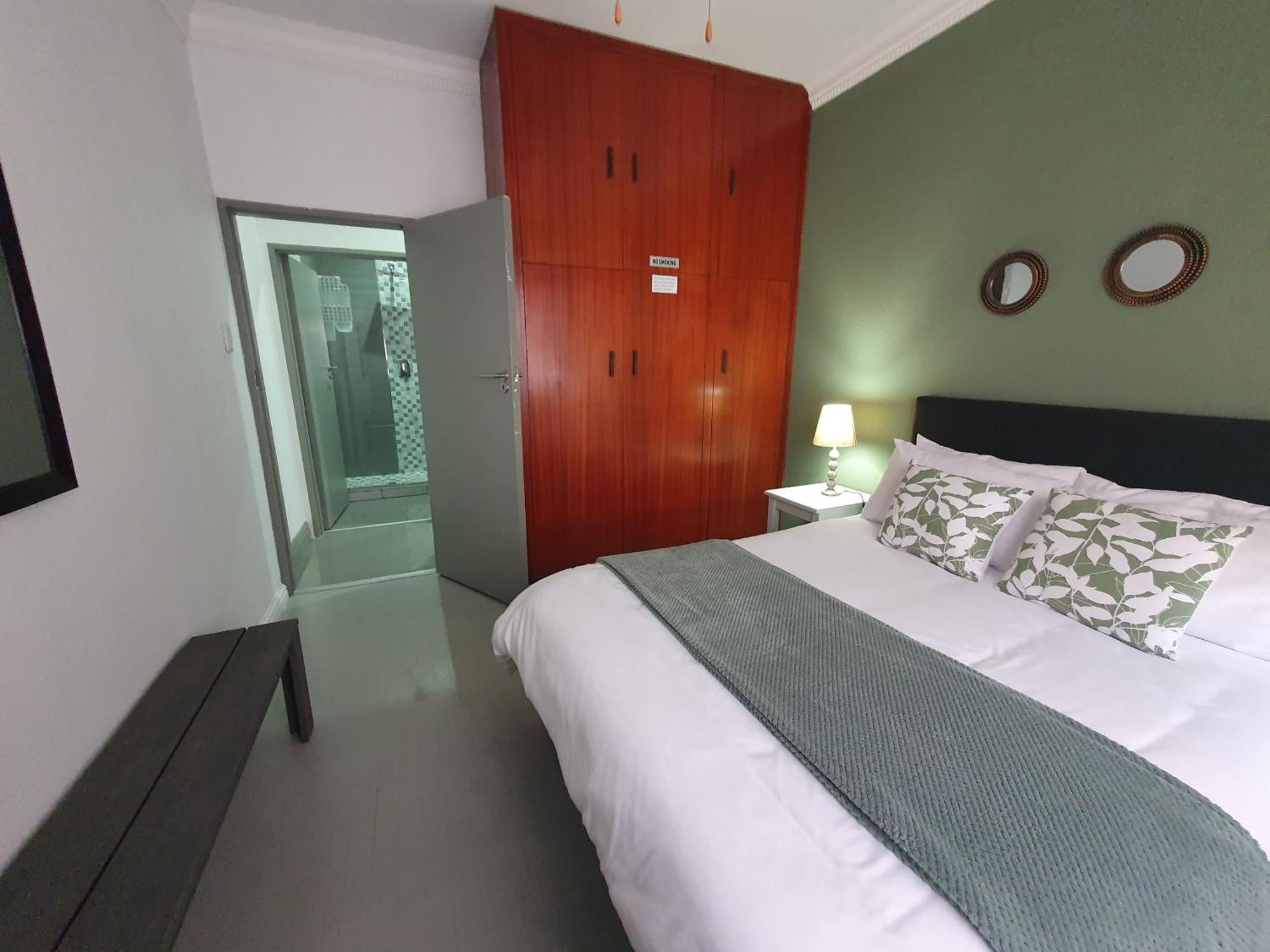 1 On Sonnet Unit Mia Apartment