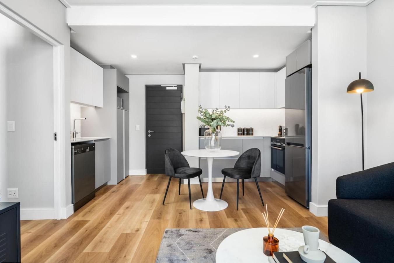 Coastal Luxe 1-bed Escape Apartment *