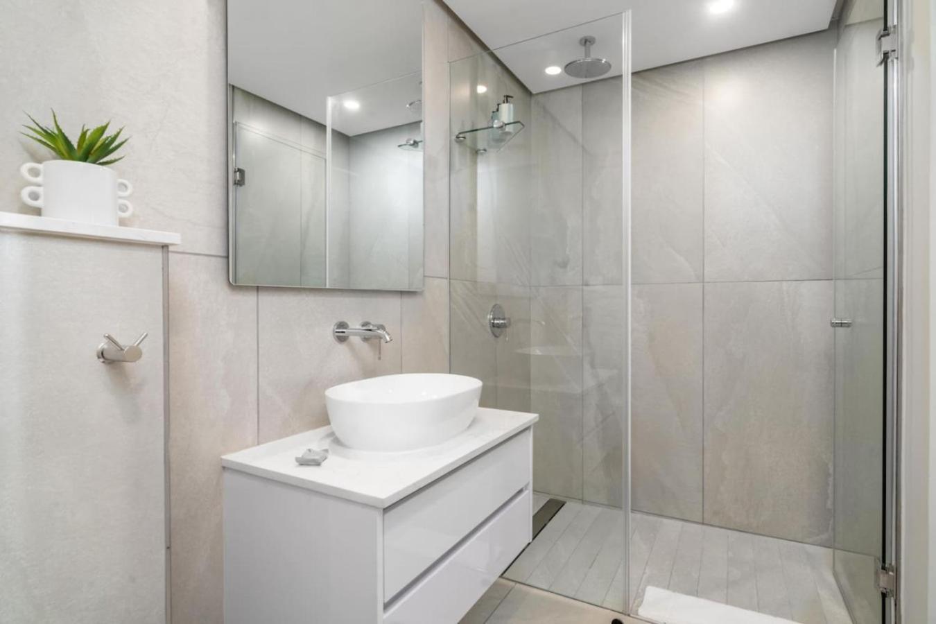 Coastal Luxe 1-bed Escape * Cape Town