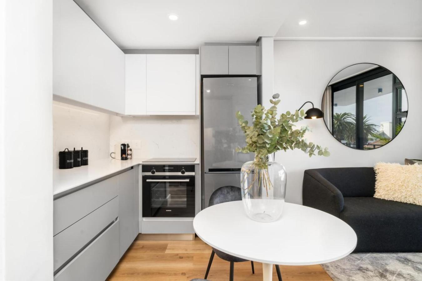 Coastal Luxe 1-bed Escape Apartment