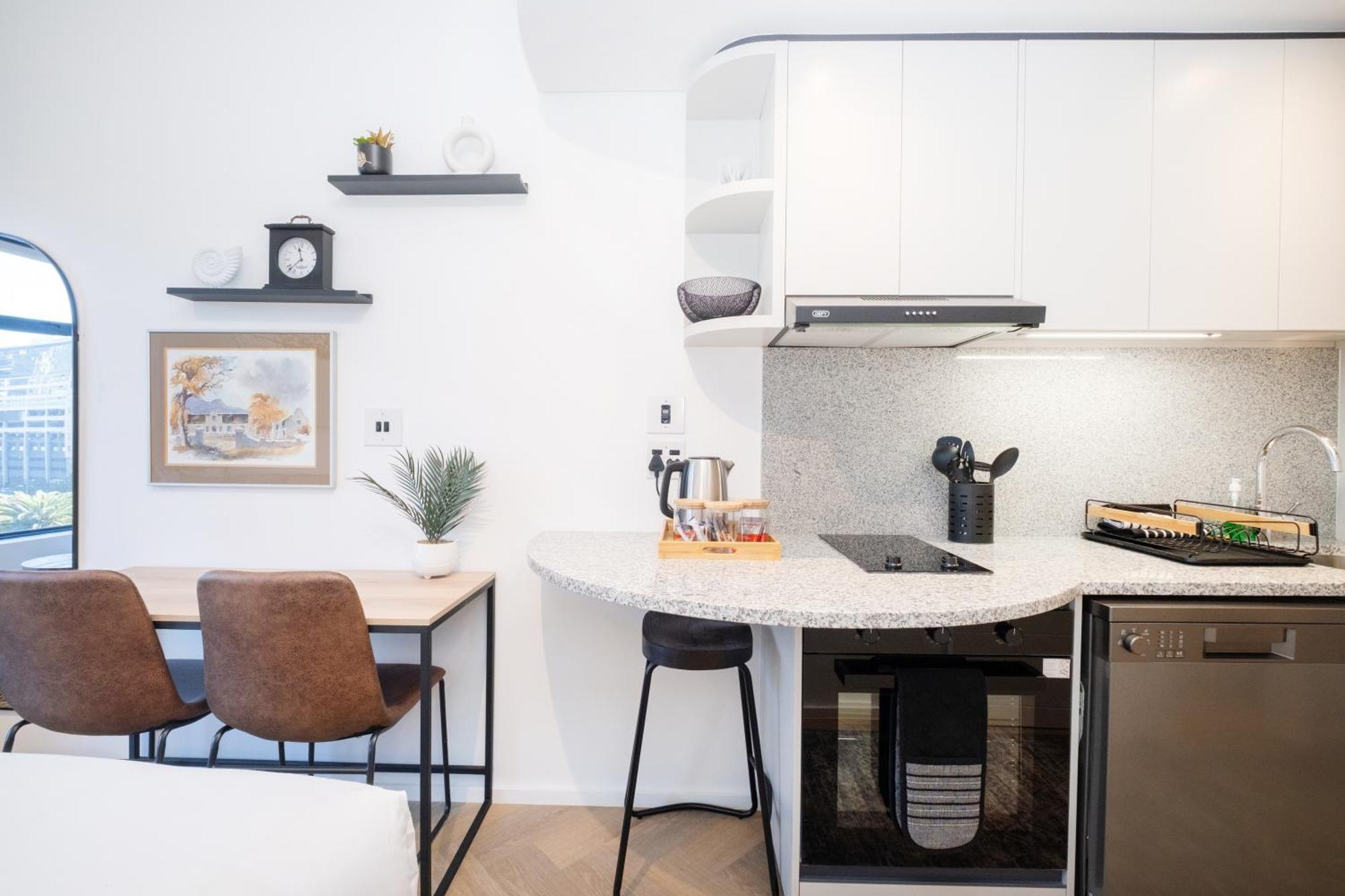 Apartment Zeeland Pier 503 - 5th Floor Near Cticc *