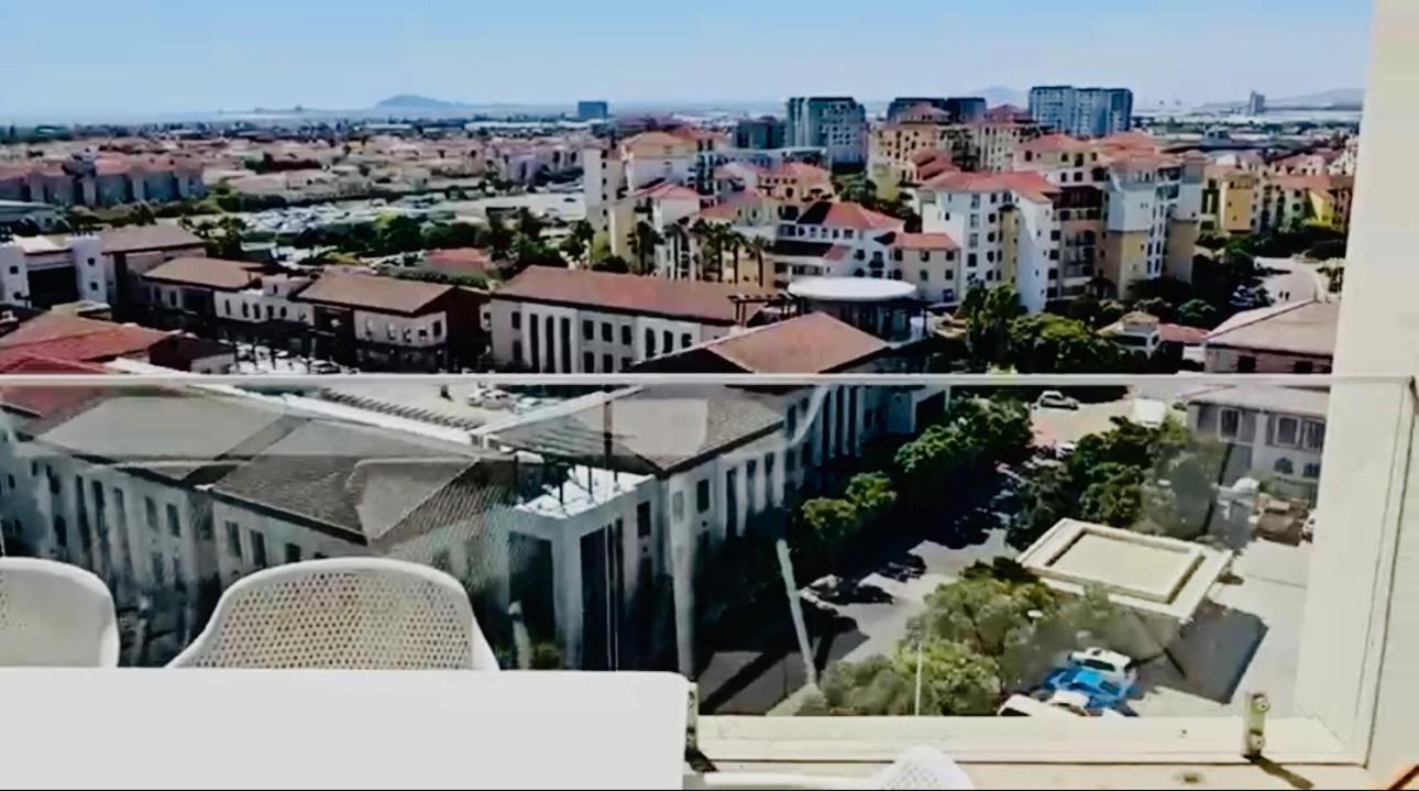 Luxury Penthouse -crystal Towers Apartment Cape Town