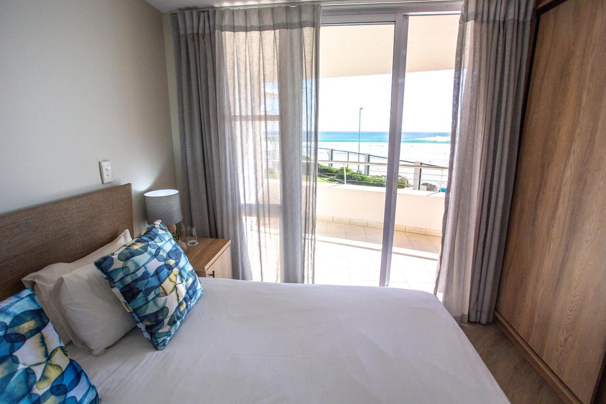 Lagoon & Cape Town