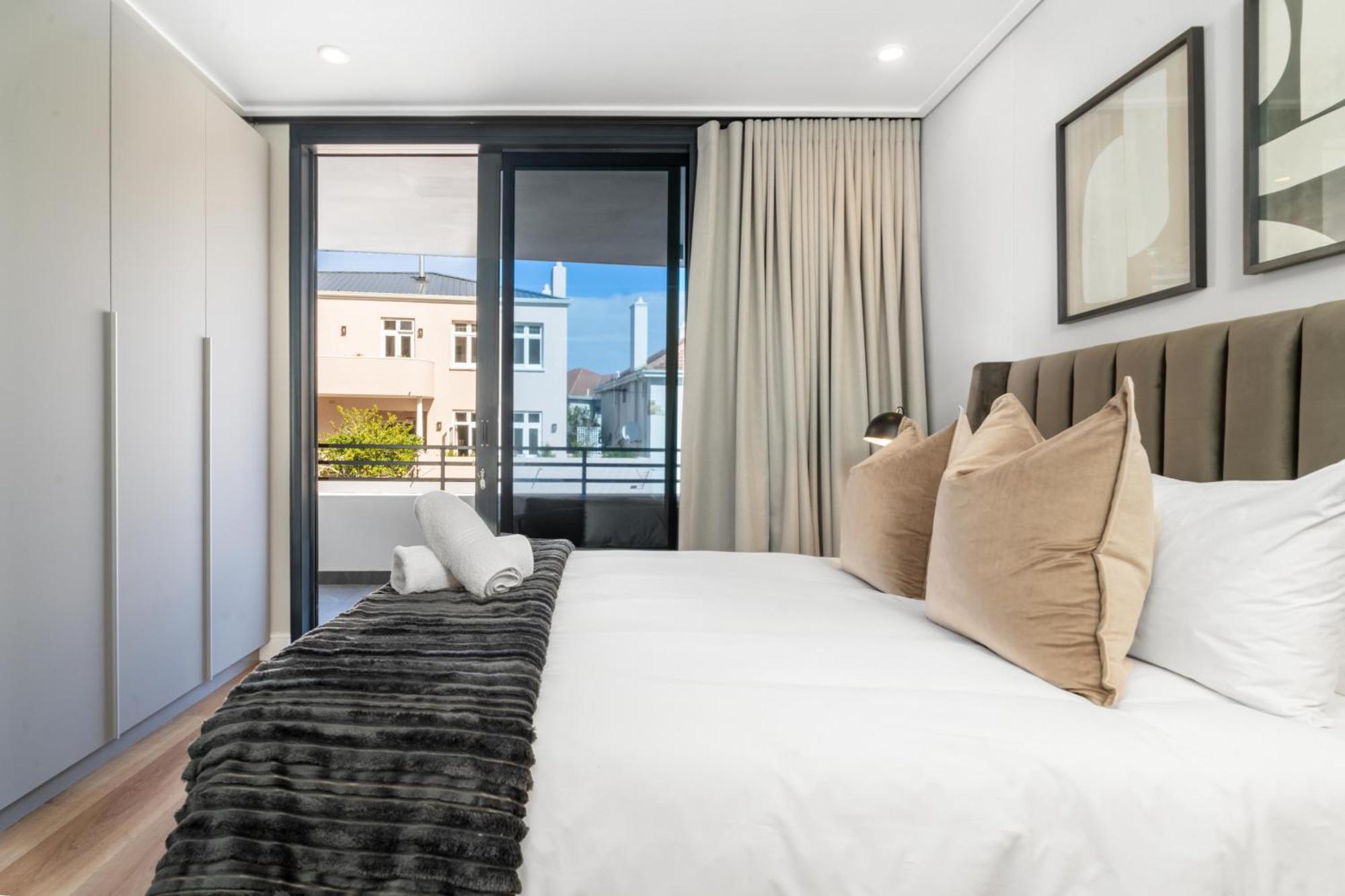 Coastal Luxe 1-bed Escape Apartment