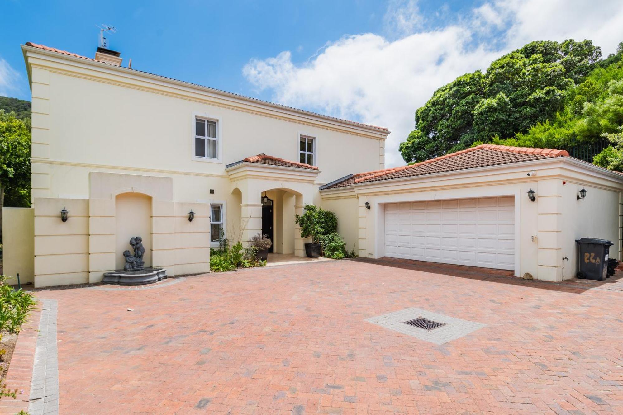 Villa Luxury Family Near With Grill And Workspace