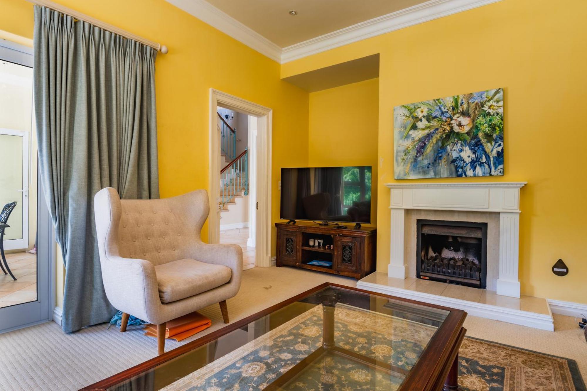 Luxury Family Near With Grill And Workspace Cape Town