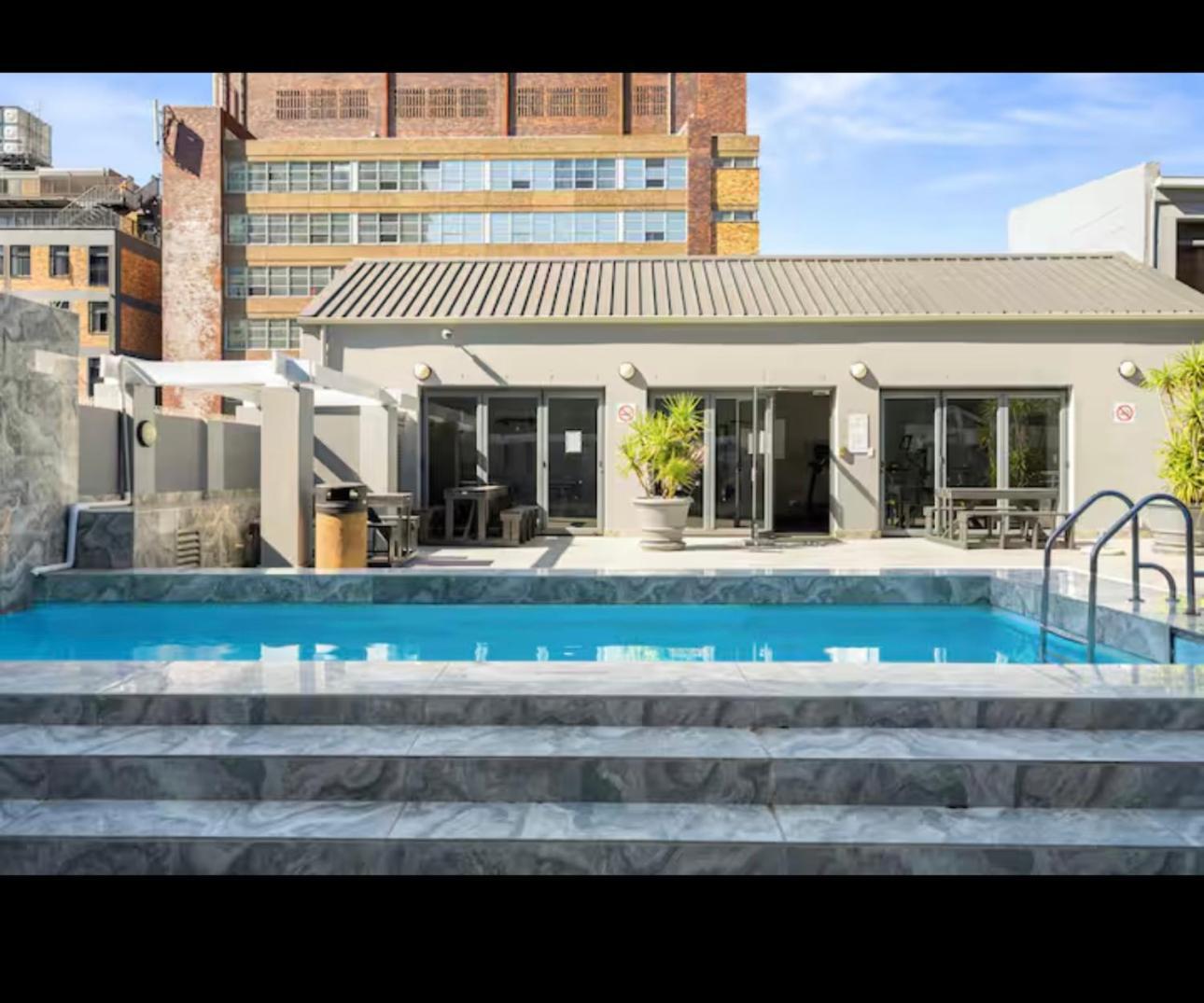 Bachelor Lux Apartment