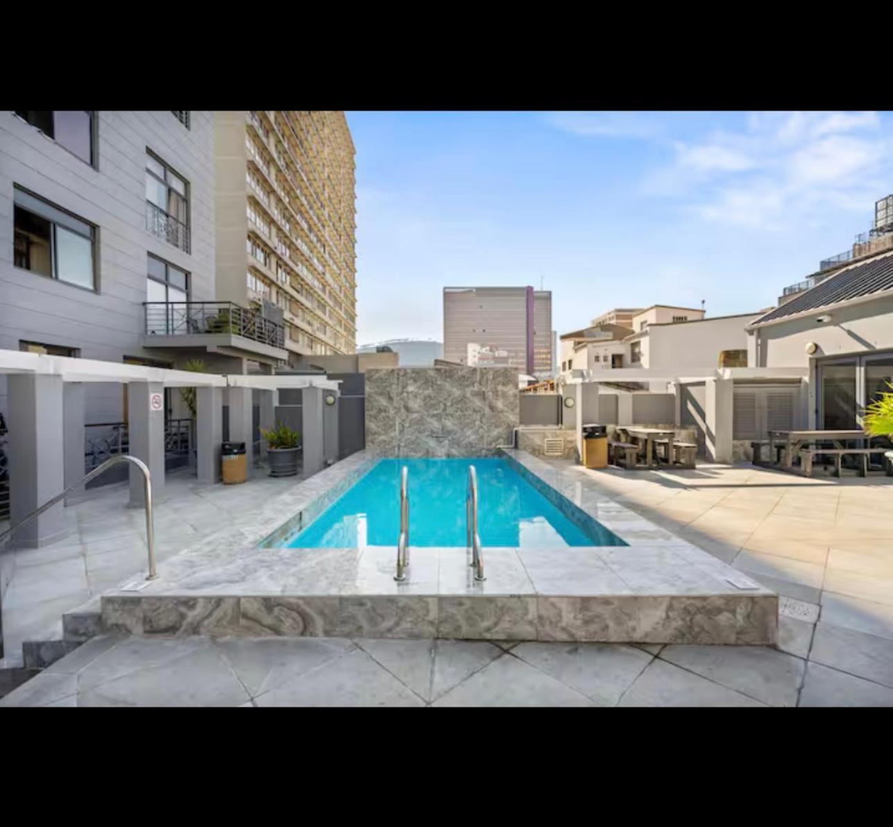 Apartment Bachelor Lux