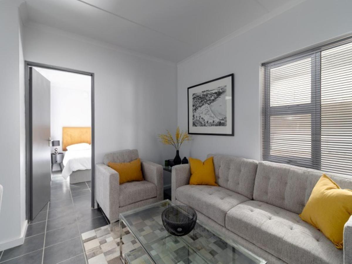 Apartment 4 Essex Street *