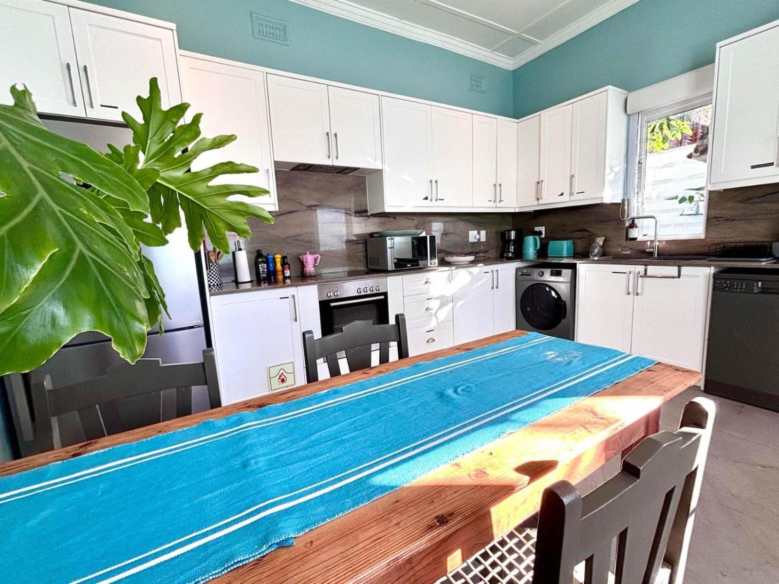 Holiday home Starry Starry Night - Cape Town, 3-bedroom 3-bathroom Seaside House In Three Anchor Bay Cape Town