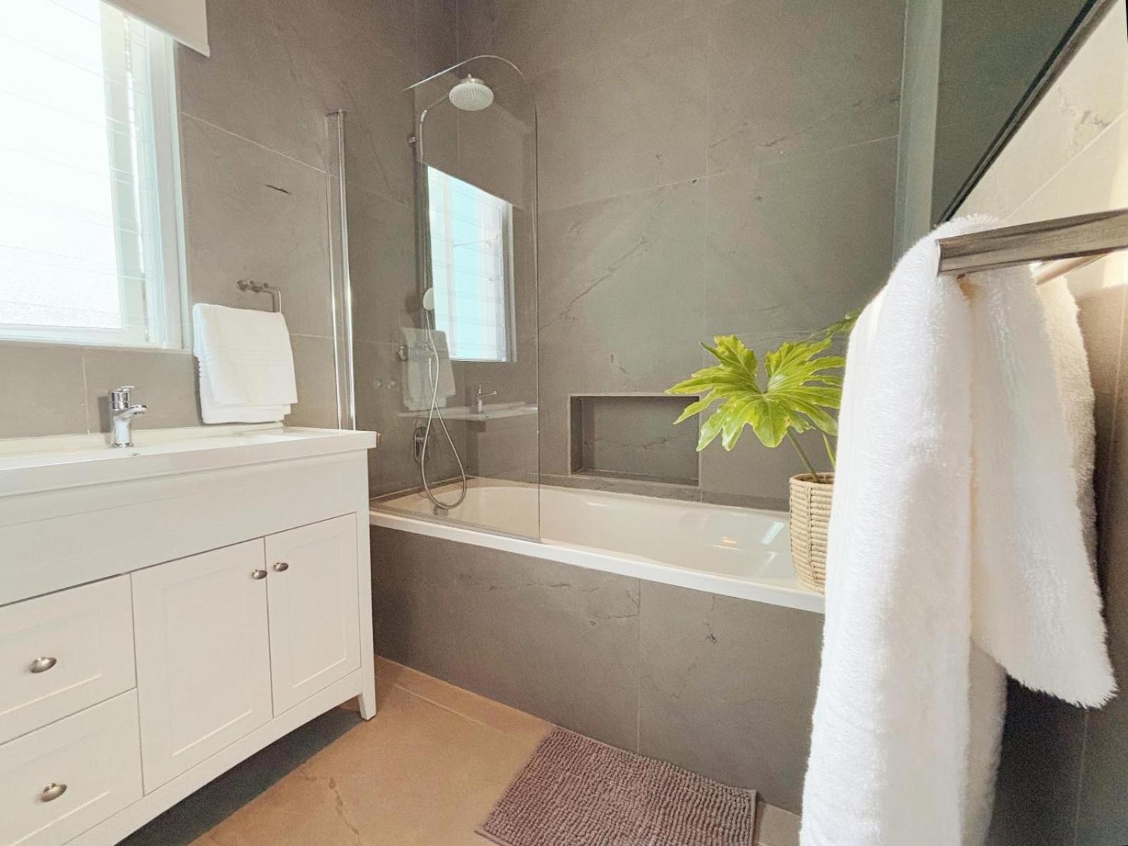 Starry Starry Night - Cape Town, 3-bedroom 3-bathroom Seaside House In Three Anchor Bay Holiday home