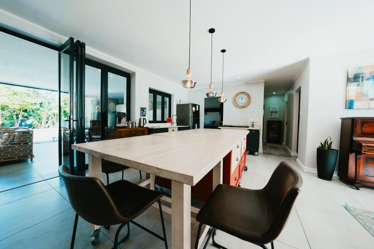 Villa Westridge - 5 Minutes From Constantia Wine Farms Cape Town