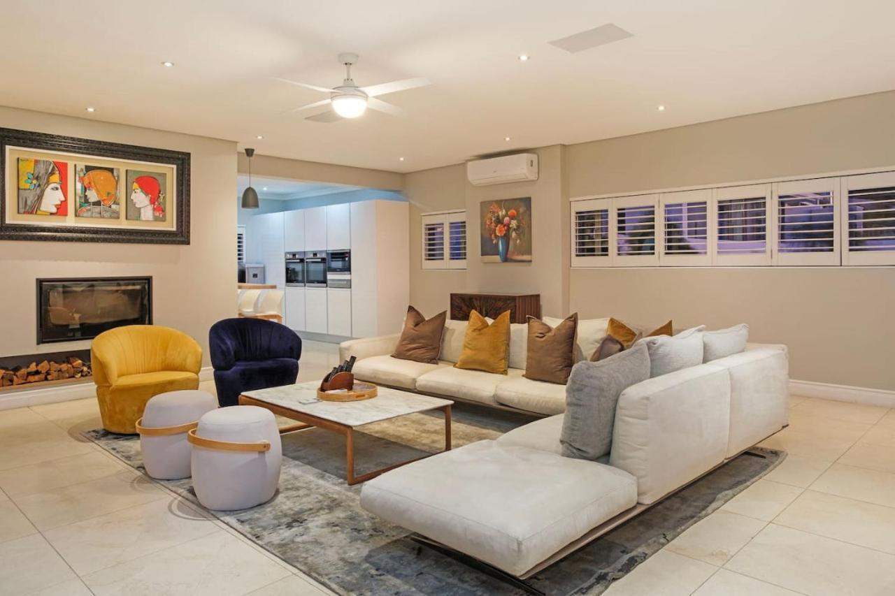Villa Hot Tub Heated Pool Fully Serviced Inverter Cape Town