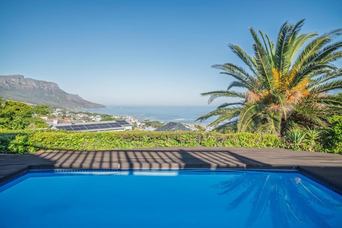 Skyline Serenity 4br Panoramic Views & Pool Casa de férias