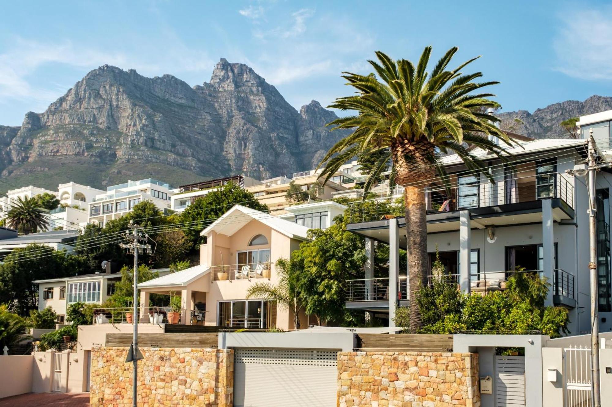2bed 5min Walk From Camps Bay Escape Apartment *
