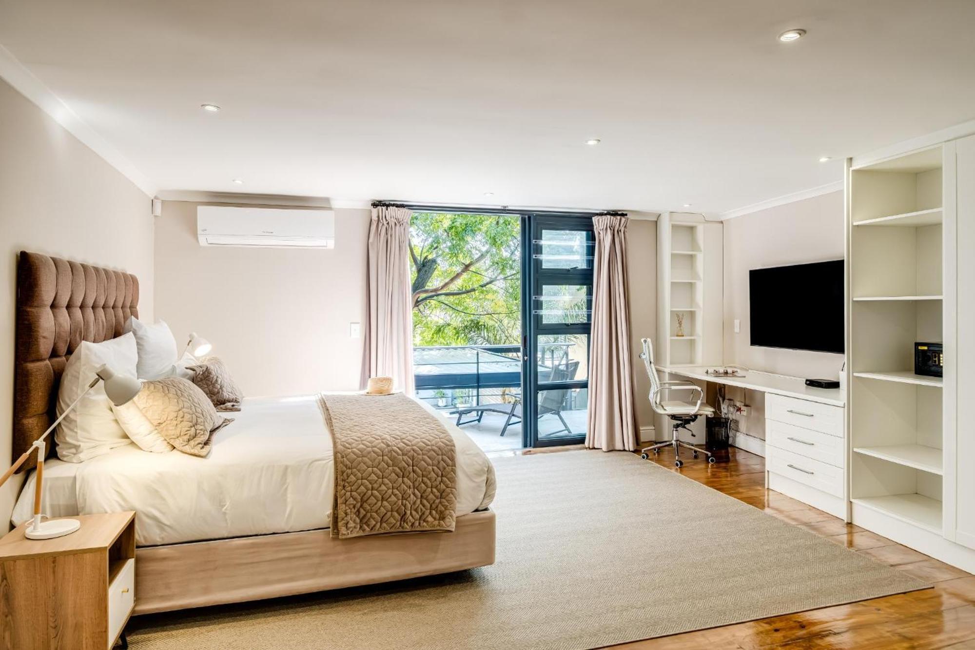 2bed 5min Walk From Camps Bay Escape Apartment