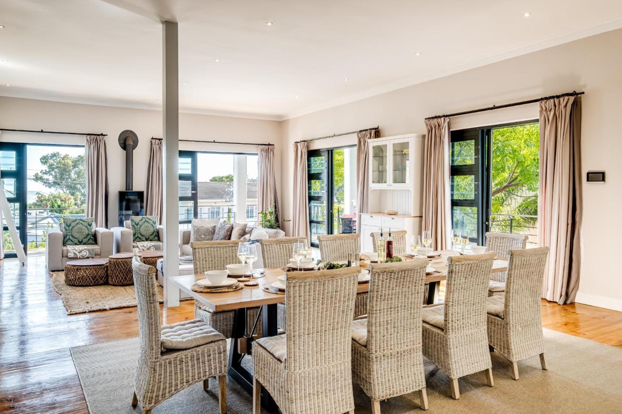 2bed 5min Walk From Camps Bay Escape Apartment
