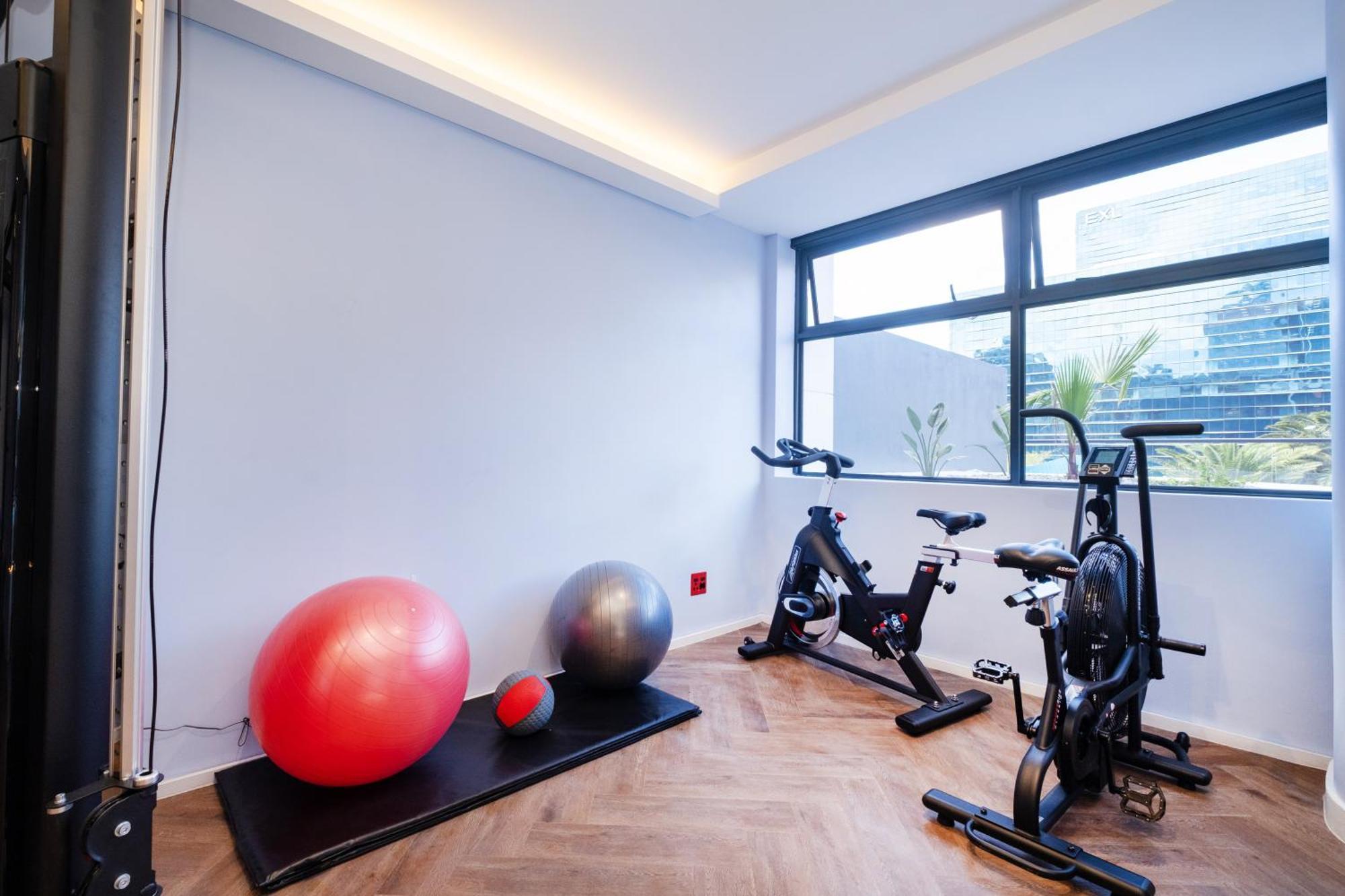 Zeeland Pier 607- 6th Floor Near Cticc With Onsite Parking * Cape Town