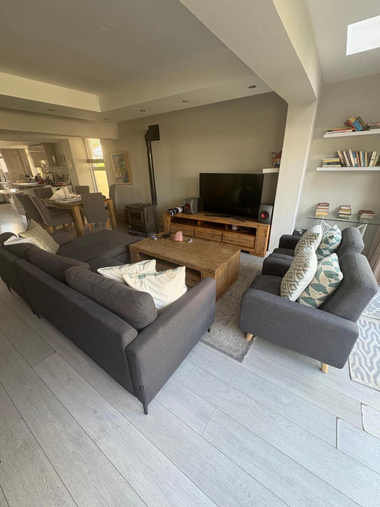Secure Estate With 24 Hour Surveillance *