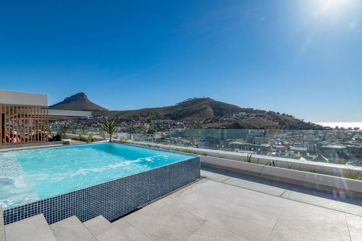 Elevated Living At The Rubik Cidade Do Cabo