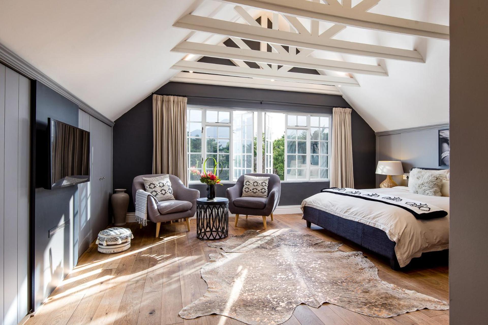 14 On Klein Constantia Guest house