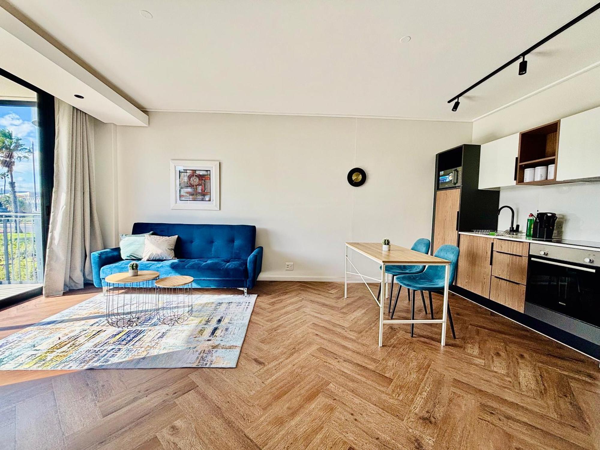Modern Chic At On Park Century Near Canal Walk * Cape Town