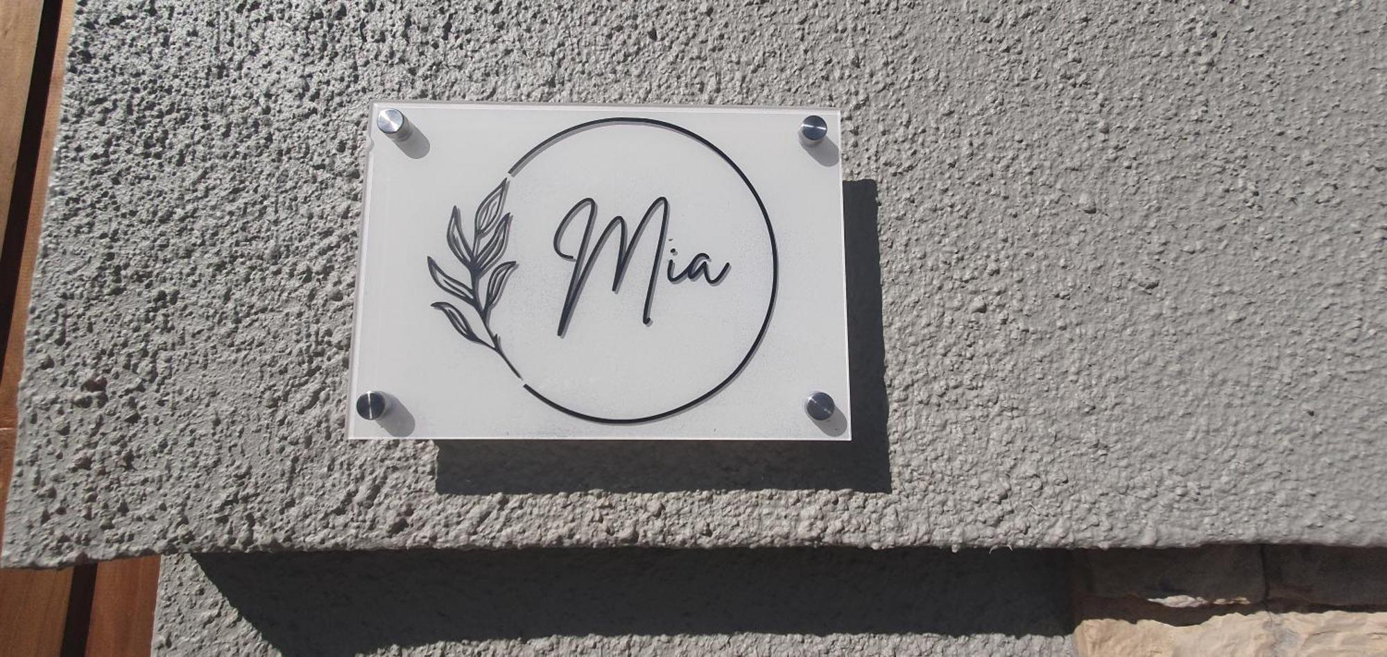 Apartment 1 On Sonnet Unit Mia