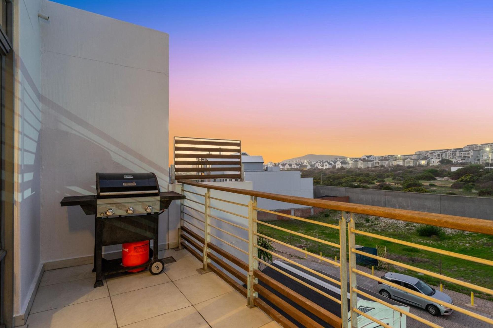 Eden On The Bay 230 By Host Agents * Cape Town