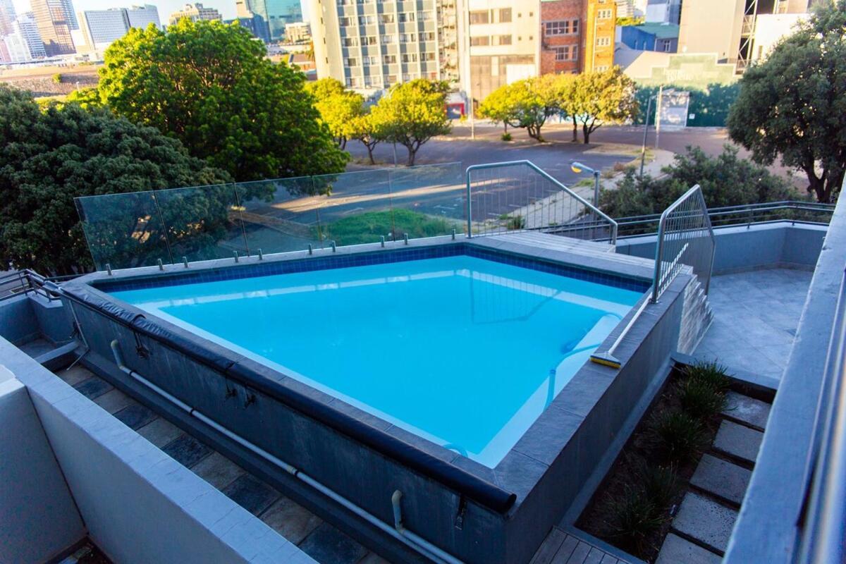 Apartment Nyathi Morden Urban Style *