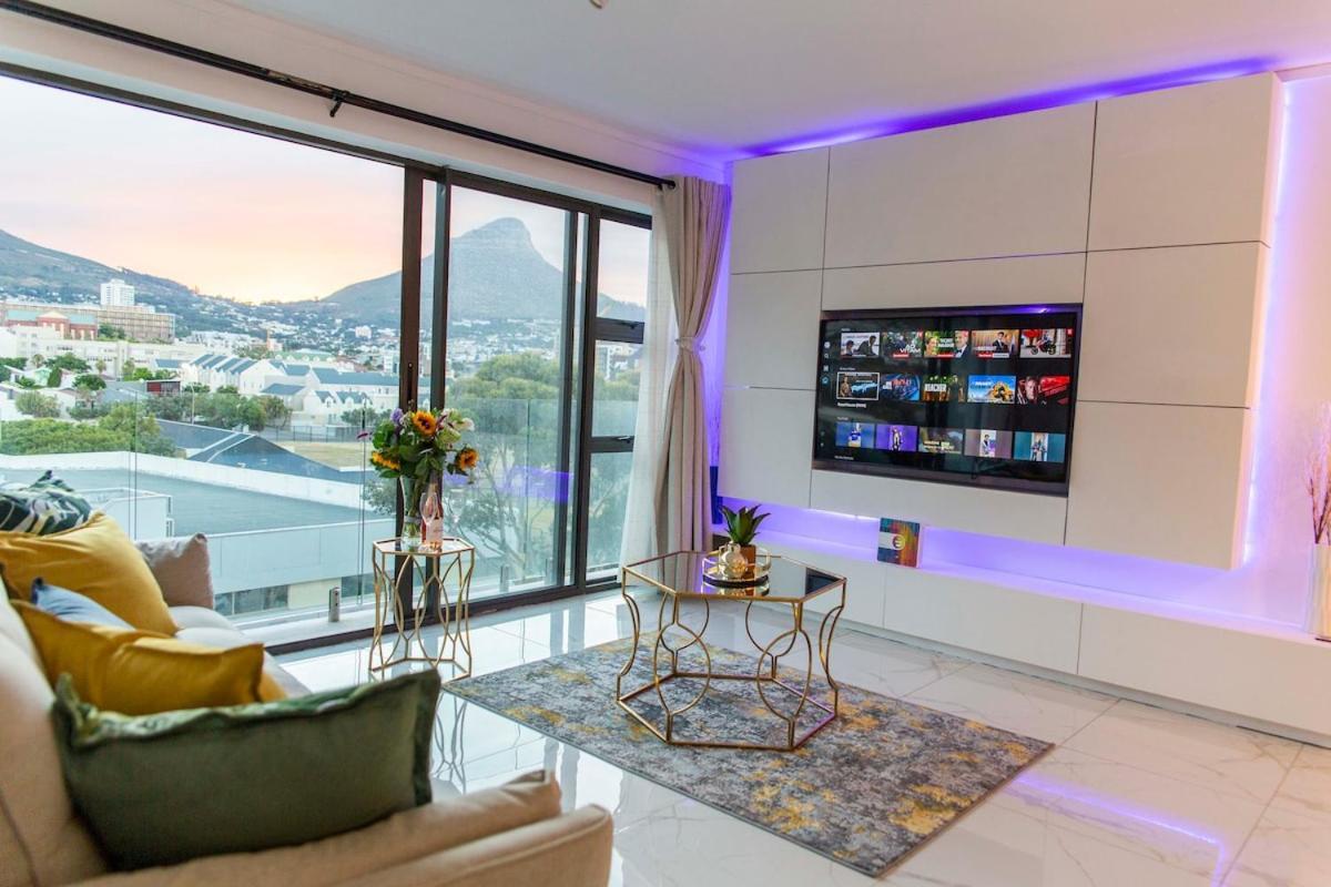 Nyathi Morden Urban Style Apartment *