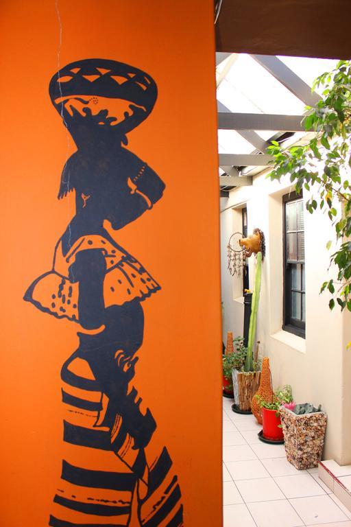 Albergue African Heart Backpackers *