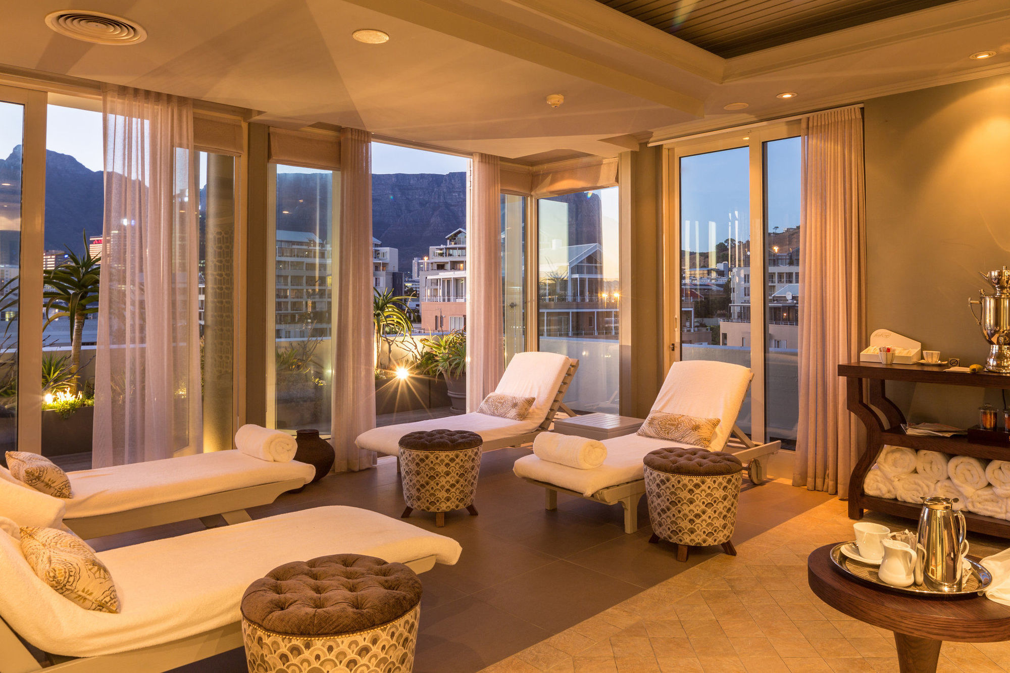 Hotel Cape Grace, A Fairmont Managed
