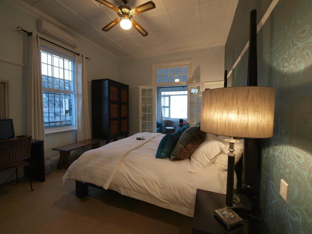 Bed & Breakfast Kingslyn Boutique Cape Town
