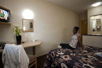 Hotel Road N1 *