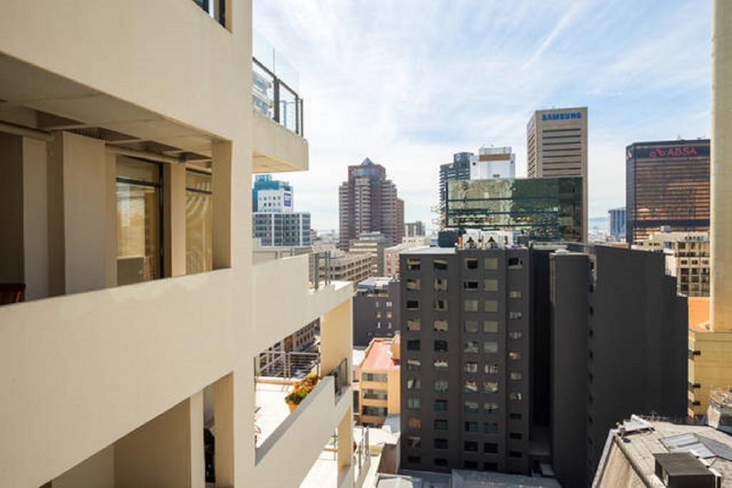 Apartment The Decks 1006 Cape Town
