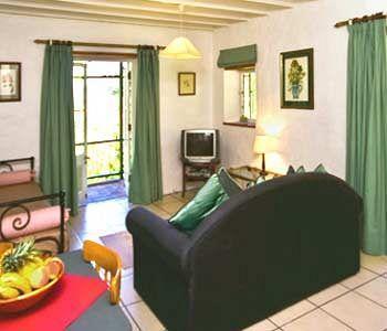 Hotel Poplar Tree
